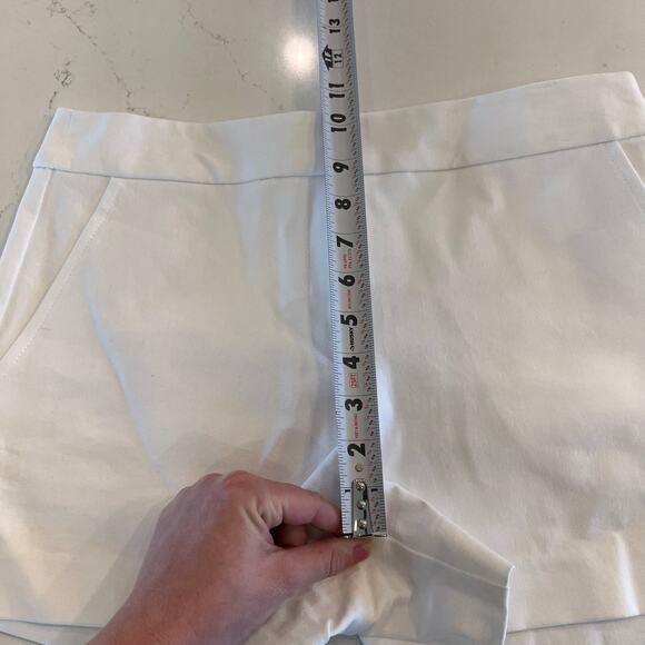 Trina Turk Corbin 2 Shorts White size 4 - Picture 10 of 10